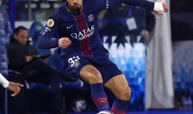 19岁巴黎小将埃梅里迎法甲百场里程碑，此前99场6球7助攻获3冠