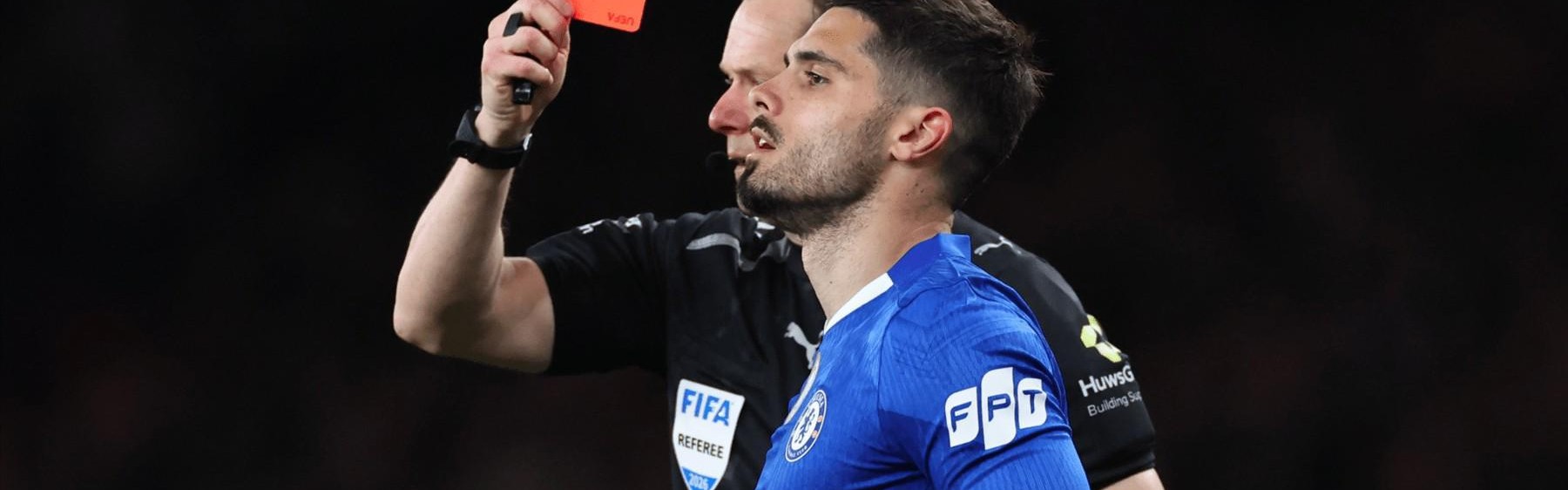 kaiyun 官网-本赛季切尔西在联赛中已吃7张红牌，英超单赛季历史纪录是9张